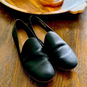 Tom’s Darcy Slip On size 7.5